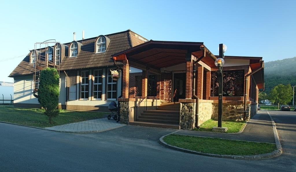 Hotel Armales Stakcin Exteriör bild